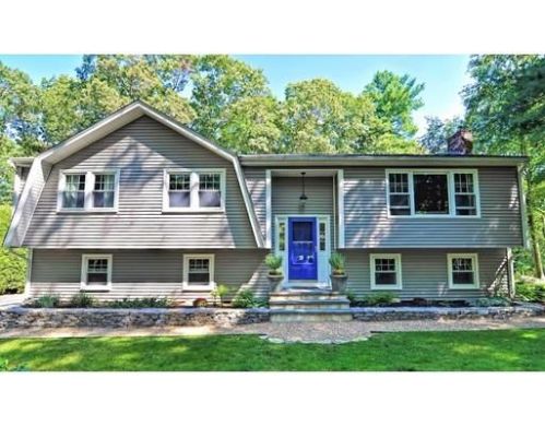 129 Middlesex St, Millis, MA 02054-1015