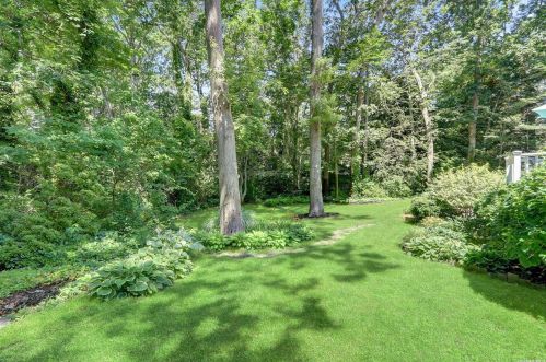102 Sylvan Ave, Miller Place NY  11764-2230 exterior