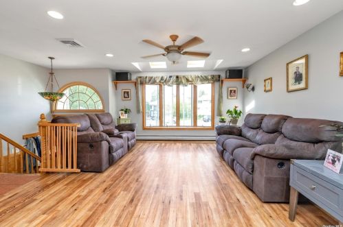 2111 Skipper Ct, North Bellmore NY  11710-3011 exterior