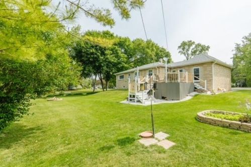 12449 Pilot Dr, Thiensville WI  exterior