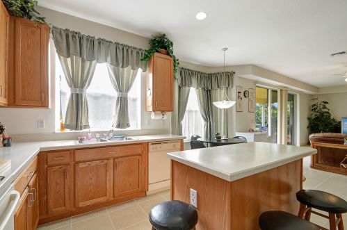 6366 Crown Island Cv, West Palm Beach, FL 33411-6437