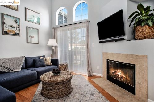 254 E St, Benicia CA  94510-3274 exterior