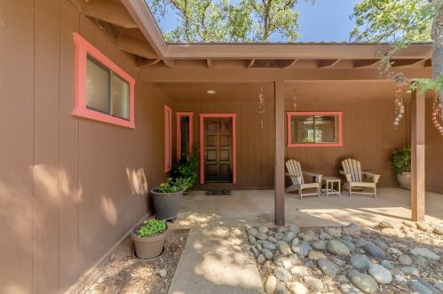 5090 Oak Ln, Garden Valley, CA 95633-9500