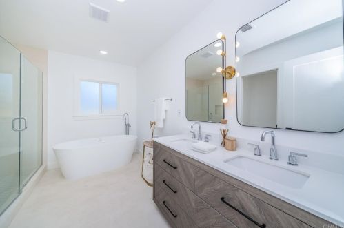 4350 Highland Dr, Carlsbad CA  92008-4225 exterior