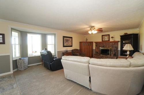 386 Schell Rd, Wilmington OH  45177-9037 exterior