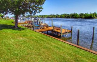 686 Sea Gate Dr, Newport, NC 28570-6274