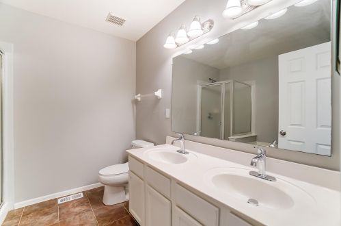 139 Crabapple Ln, Pataskala OH  43062-7074 exterior