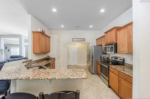 5713 Wesley Rd, Fort Pierce, FL 34986-4206