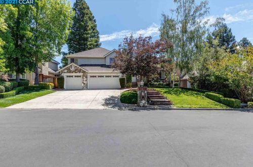 3211 Blackhawk Meadow Dr, Danville, CA 94506-5881