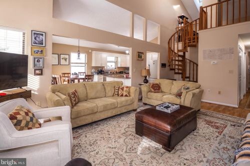 314 American Eagle Ct, Trenton NJ 08648-2558 exterior