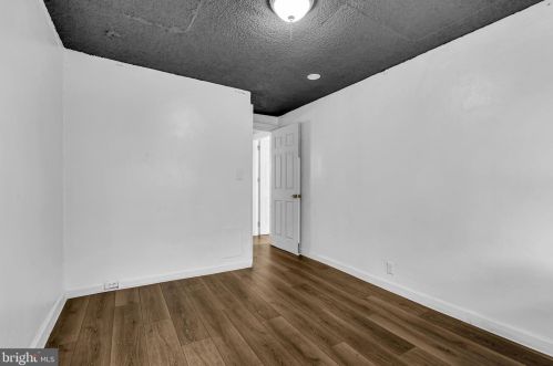 1003 Ironside Rd, Camden NJ  08104-2844 exterior