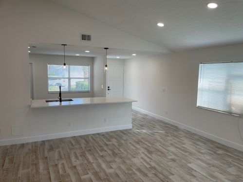 127 Raintree Trl, Jupiter FL  33458-7316 exterior