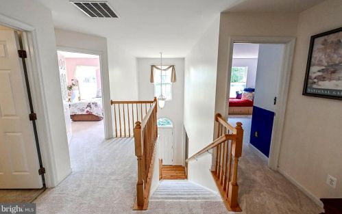 34 Stocks St, Lovettsville VA  20180-8640 exterior