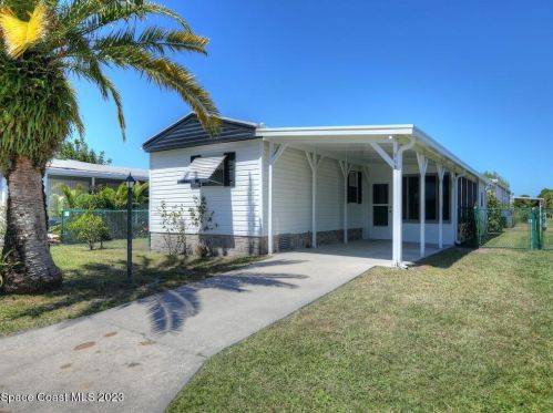 616 Puffin Dr, Sebastian, FL 32976-7803