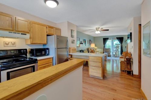 30 New Hampshire Dr, New Britain CT  06052-1165 exterior