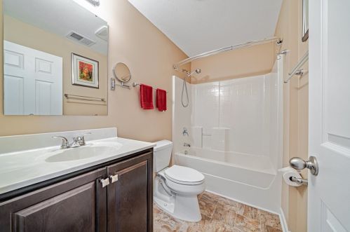 612 Whispering Pines Dr, Gibsonia PA  15044-7854 exterior