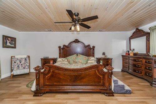 22 Lower Camp Rd, Northwood NH  03261-4340 exterior
