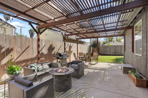 520 Falls Ave, Lodi CA  95240-1018 exterior