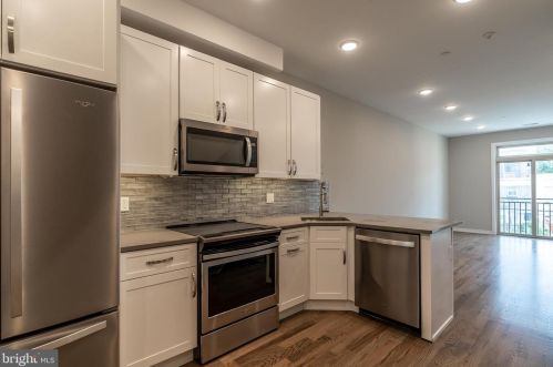 2630 Ellsworth St, Philadelphia, PA 19146-3827
