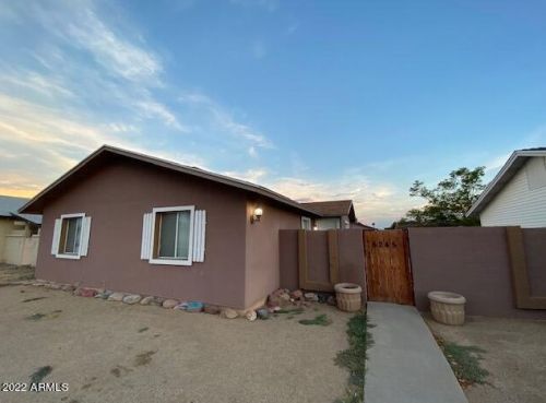 5245 Country Gables Dr, Glendale AZ  85306-3921 exterior