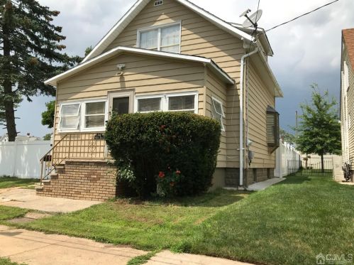 264 Randolph St, Carteret, NJ 07008-2249