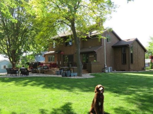 865 Portside Ct, Oshkosh, WI 54901-1621