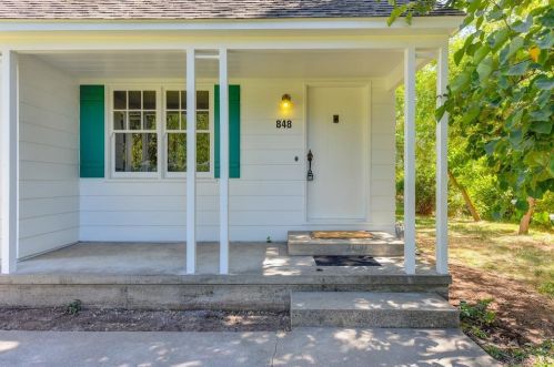 848 U St, Rio Linda, CA 95673-1535
