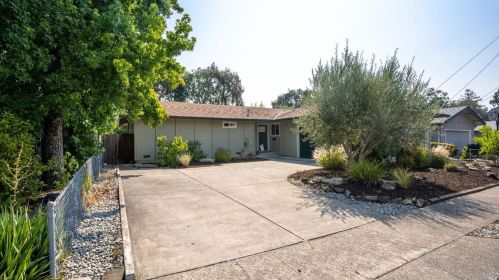 2166 Rivera Ct, Santa Rosa, CA 95409-3055