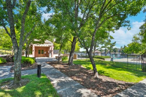 3116 Collingswood Dr, Folsom CA  95762-6214 exterior