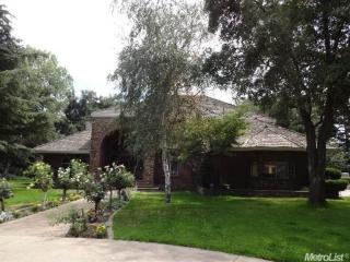 4240 Acampo Rd, Acampo, CA 95220-9204