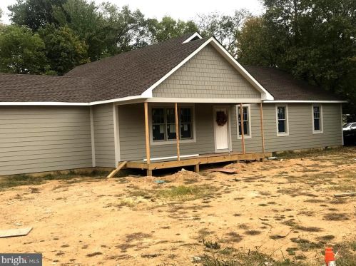 22215 St Louis Rd, Middleburg, VA 20117-3803