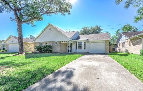 2918 Peach Hollow Cir, Pearland, TX 77584-2032
