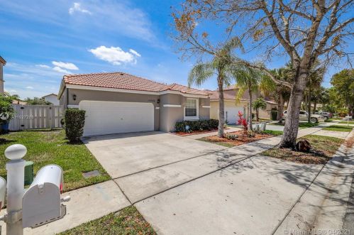 15726 16 Ct, Hollywood FL 33026-0509 exterior