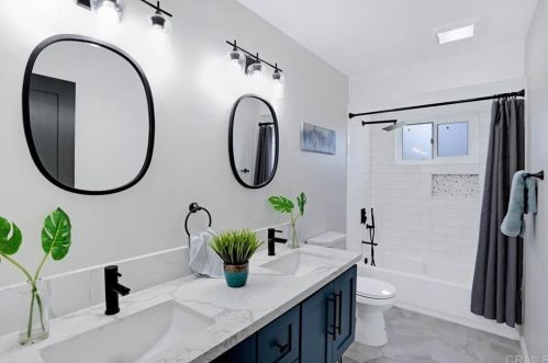 1176 Santa Fe Dr, Encinitas CA  92024-3954 exterior
