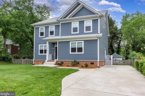 7434 Nigh Rd, Falls Church, VA 22043-1307