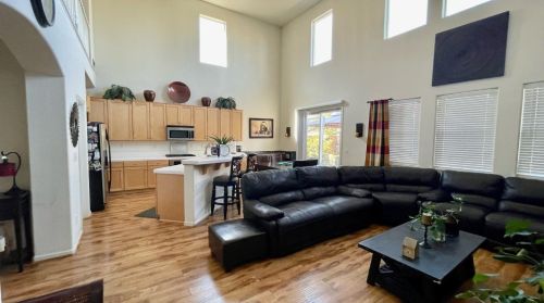 345 Scrub Oak Dr, Lathrop CA  95330-8689 exterior