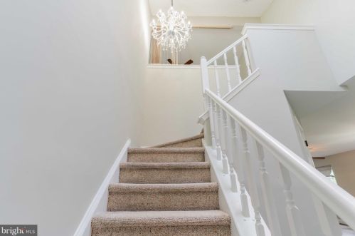 21 Kelly Dr, West Deptford NJ  08096-6711 exterior