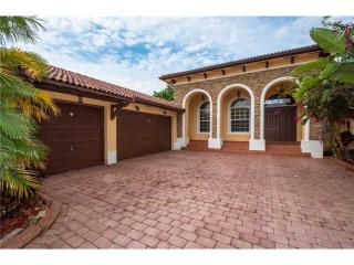 19596 130th Avenue Rd, Miami, FL 33177-4007