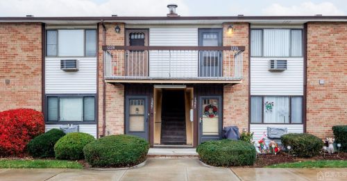 1226 Cricket Ln, Woodbridge, NJ 07095-1564