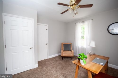 208 Beaver Dr, Gloucester NJ  08031-2902 exterior