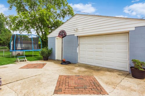 2837 Blankner Dr, Darbydale, OH 43123-2008