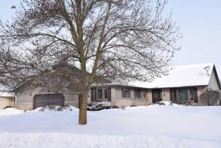 446 Sunrise Cir, Brillion WI  54110-1416 exterior