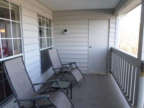 71 Leafwood Ln, Groton CT  06340-6701 exterior