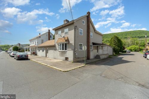 343 2nd St, Lykens, PA 17048-1202