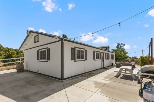 39970 Calle Bellagio, Temecula CA  92592-8620 exterior