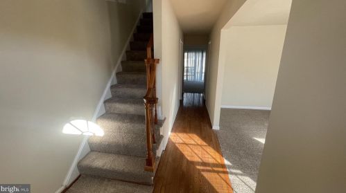 7722 Capron Ct, Lorton VA  22079-4346 exterior