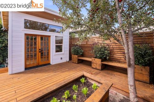 418 45 St, Oakland CA 94609-2135 exterior