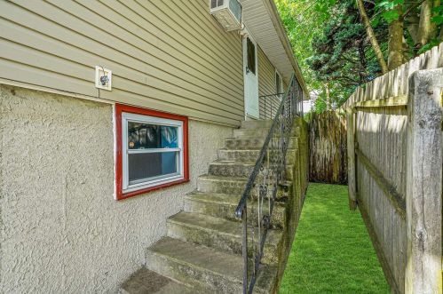 395 Echo Ave, Scotts Beach, NY 11789-1933