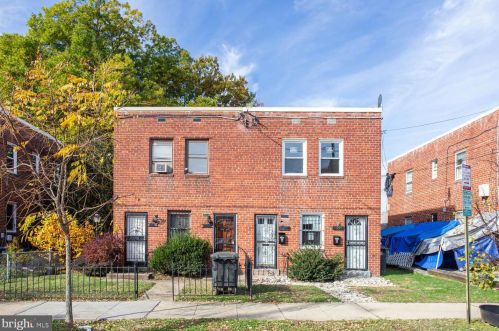 3111 24th St, Washington, DC 20020-2747