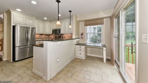 18 Noelle Ct, Lincoln Park NJ  07035-2237 exterior